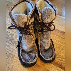 Vintage Yodelers Boots Size 8 Brown & Tan Suede Faux Fur Apres Winter Resort
